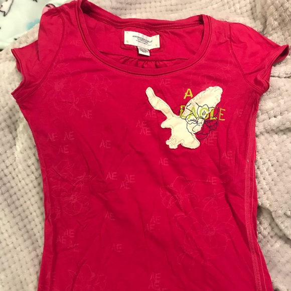 American Eagle T-shirt ❤️ - Picture 1 of 4
